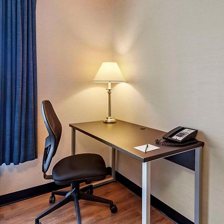 Quality Inn Оттава Экстерьер фото