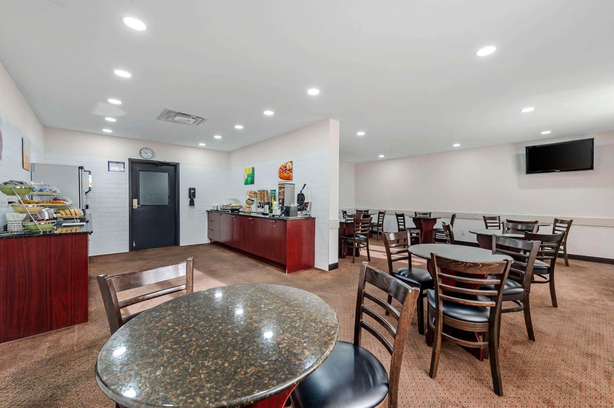 Quality Inn Оттава Экстерьер фото