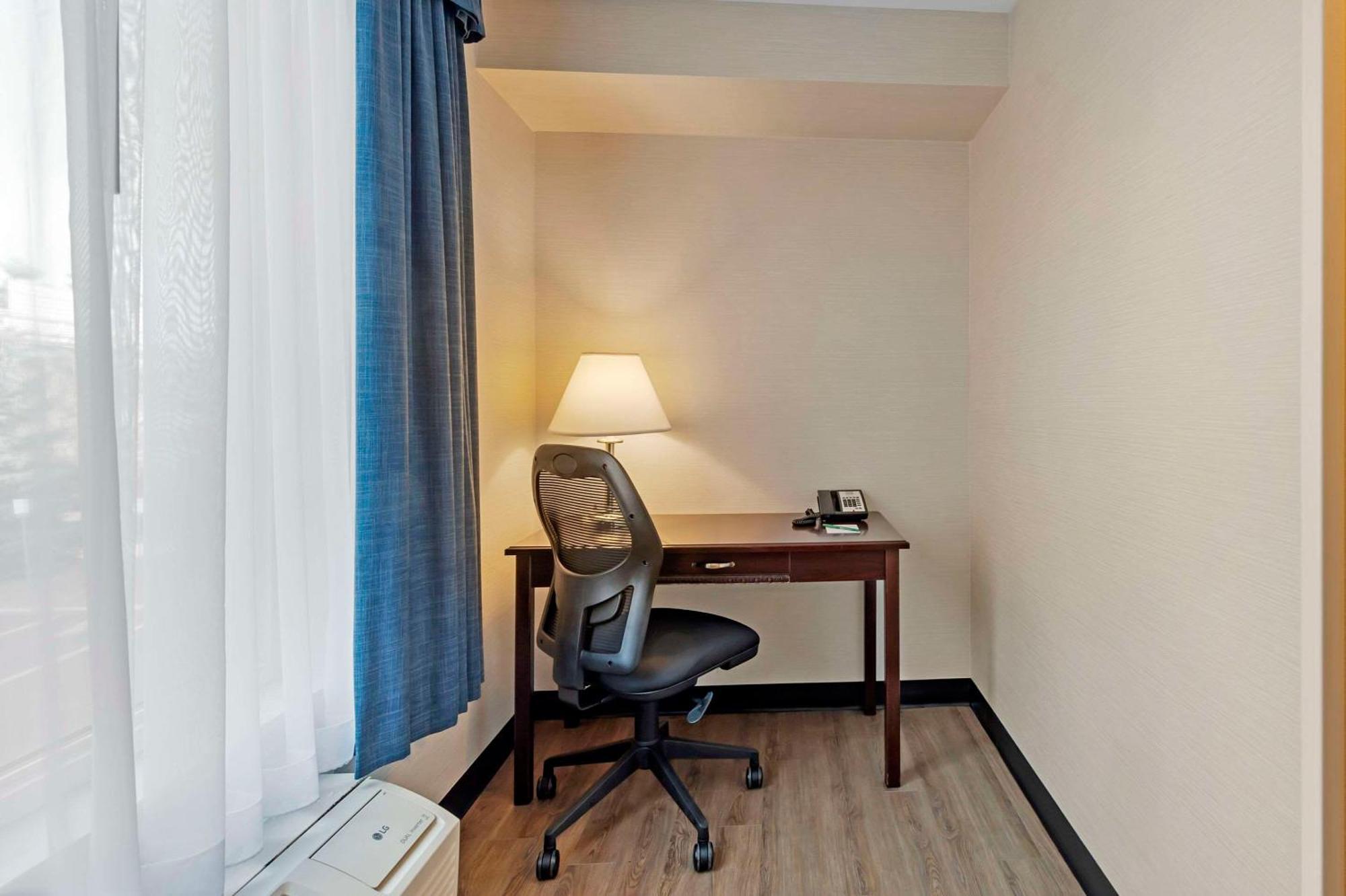 Quality Inn Оттава Экстерьер фото